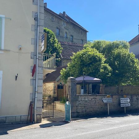 Lods Hotel De France Exterior photo